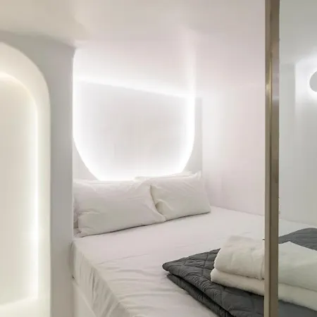Хостел Mycocoon Mykonos Town